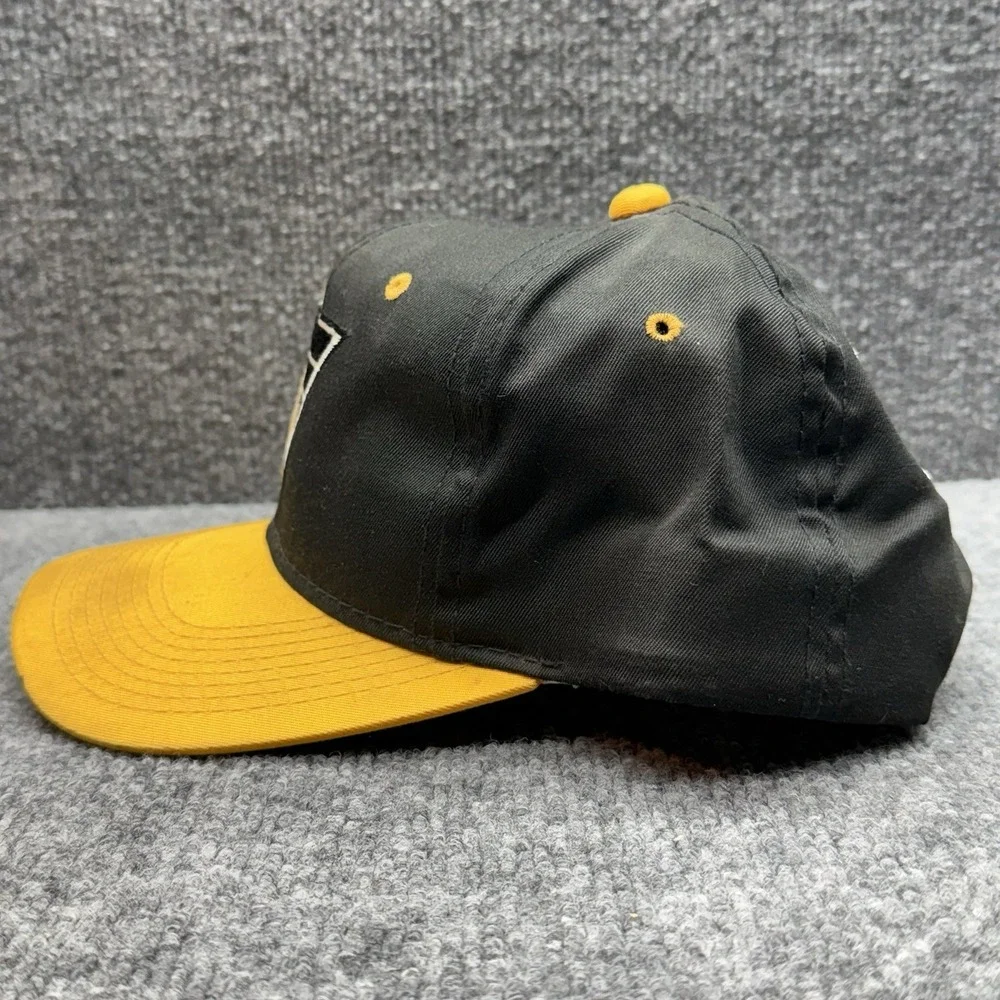 Vintage 1990s NHL Sports Specialities‎ Pittsburgh Penguins Script Snapback Hat